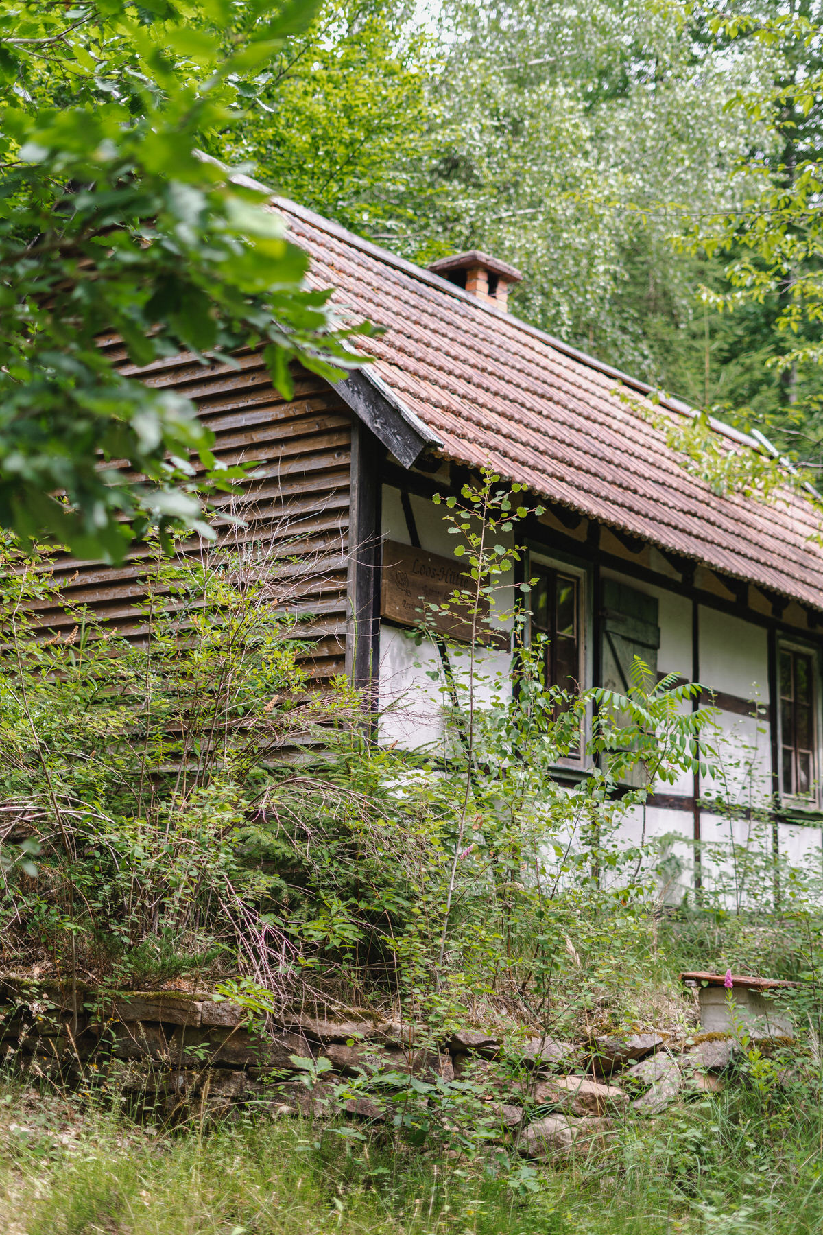 Jägerhaus im Wald